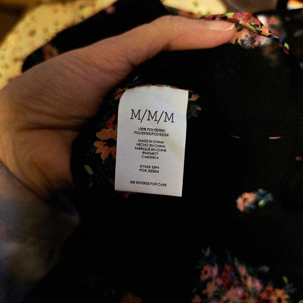 Cabi sheer floral blouse size medium - Picture 6 of 6
